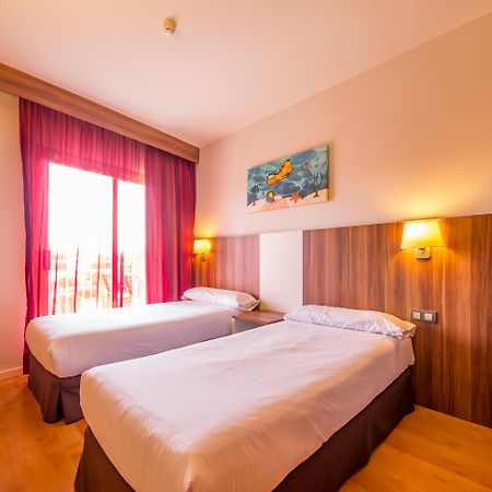 Golden Avenida Family Suites 4* سالو المظهر الخارجي الصورة