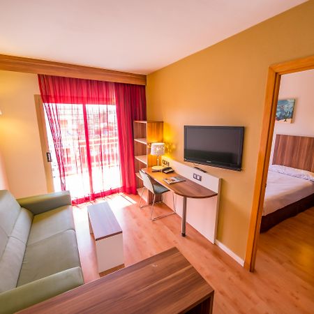 Golden Avenida Family Suites 4* سالو المظهر الخارجي الصورة
