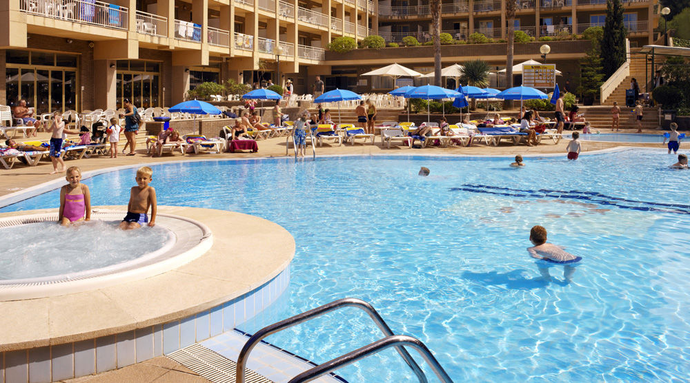 Golden Avenida Family Suites 4* سالو المظهر الخارجي الصورة