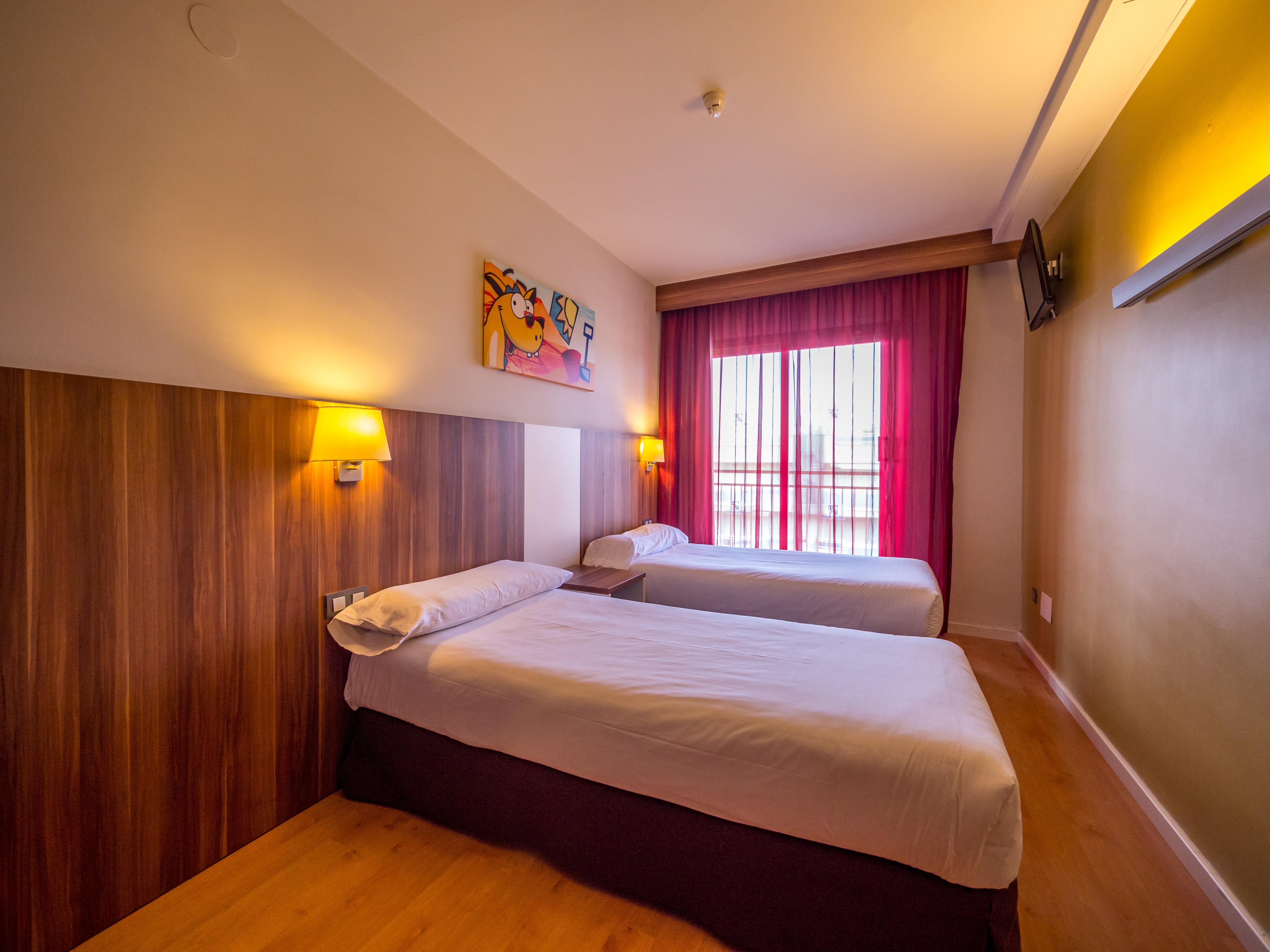 Golden Avenida Family Suites 4* سالو المظهر الخارجي الصورة