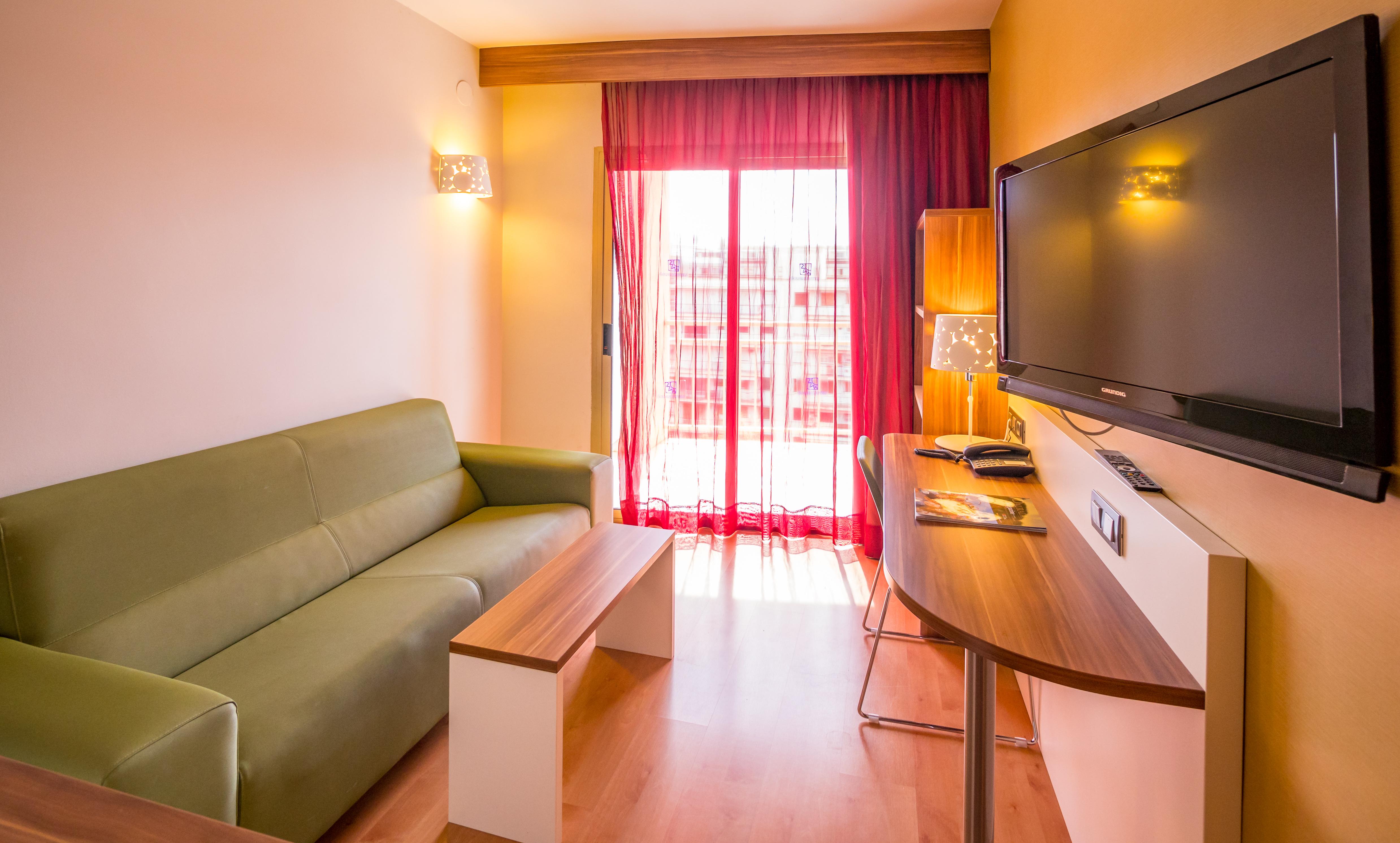 Golden Avenida Family Suites 4* سالو المظهر الخارجي الصورة