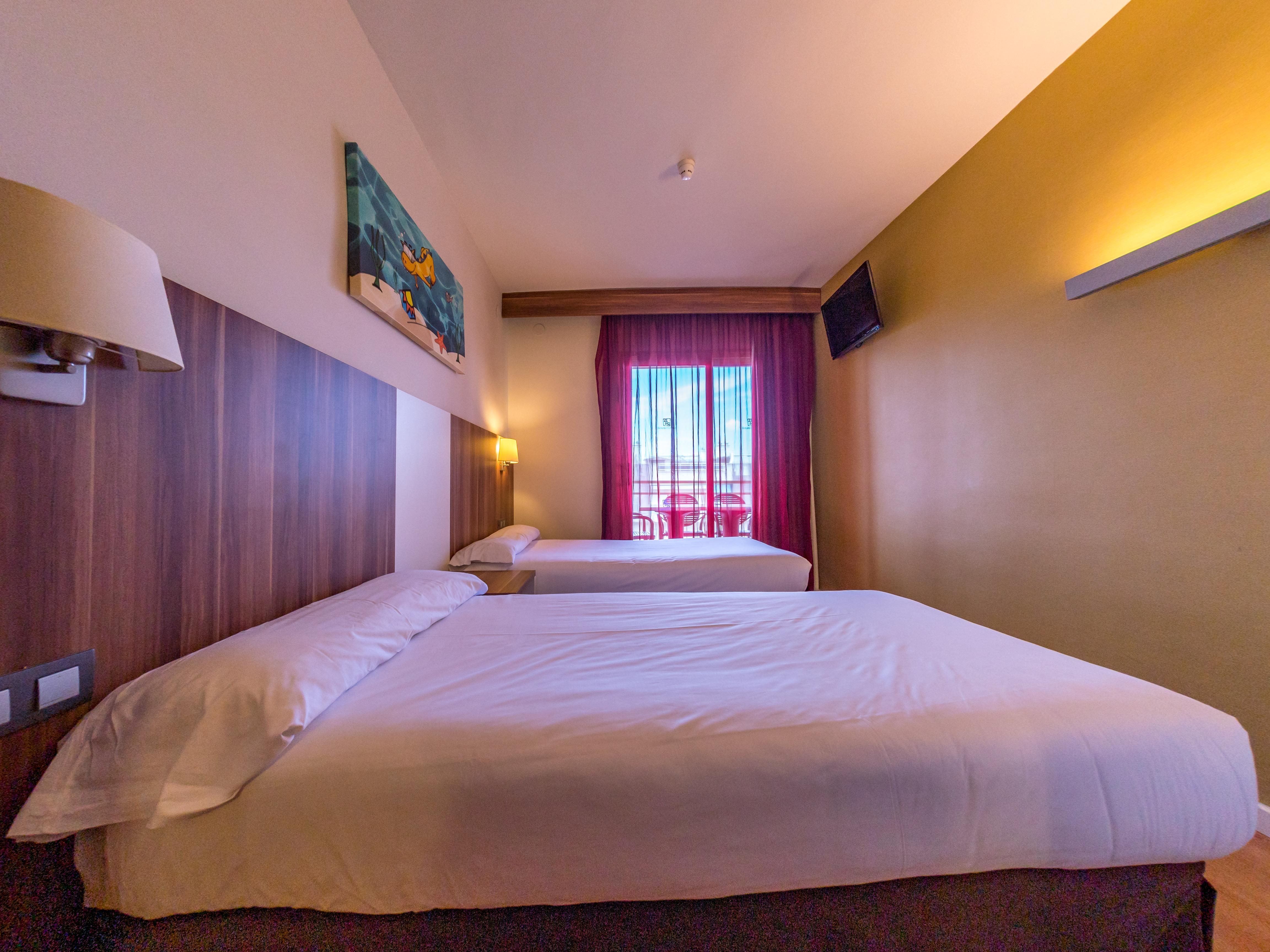 Golden Avenida Family Suites 4* سالو المظهر الخارجي الصورة