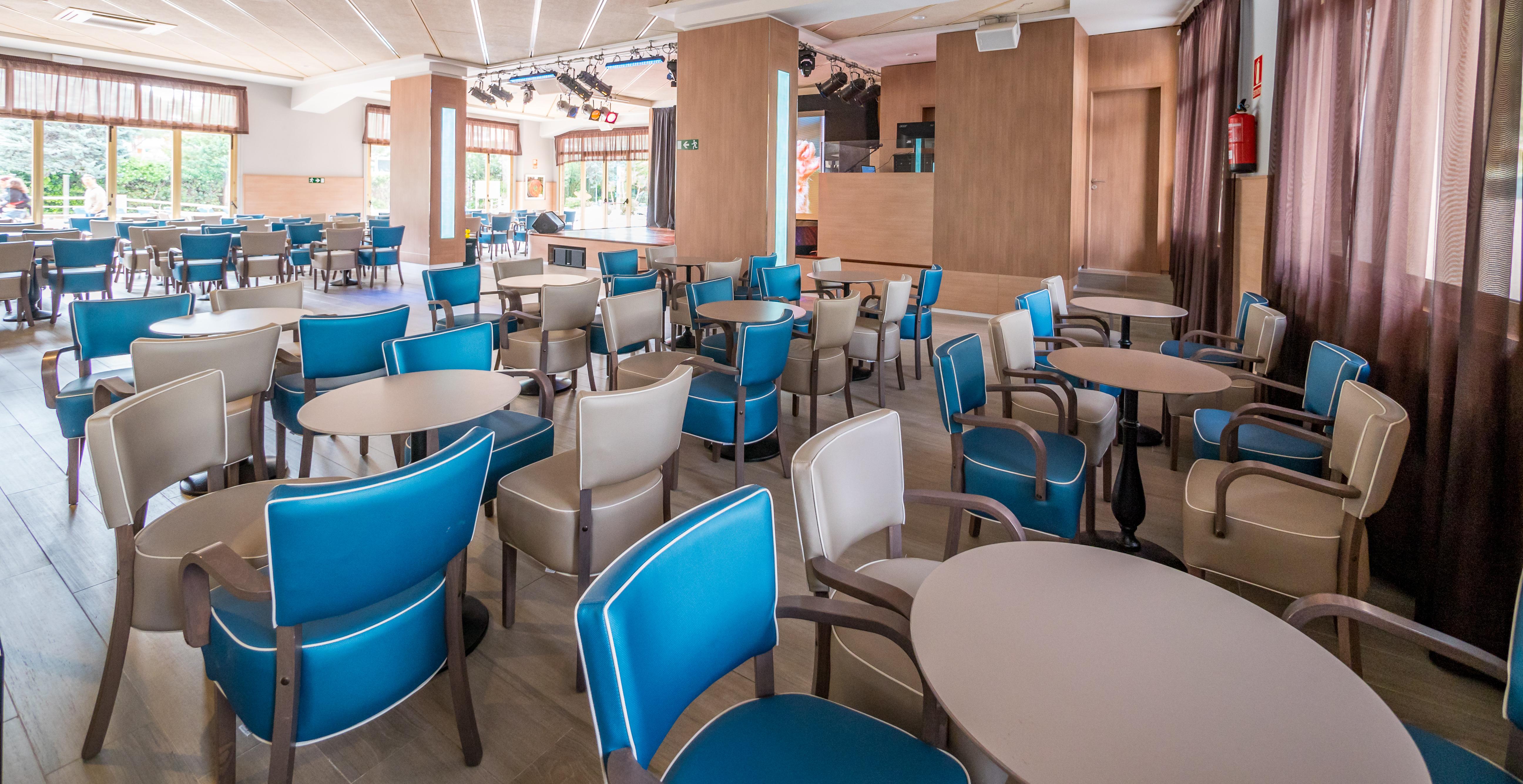 Golden Avenida Family Suites 4* سالو المظهر الخارجي الصورة