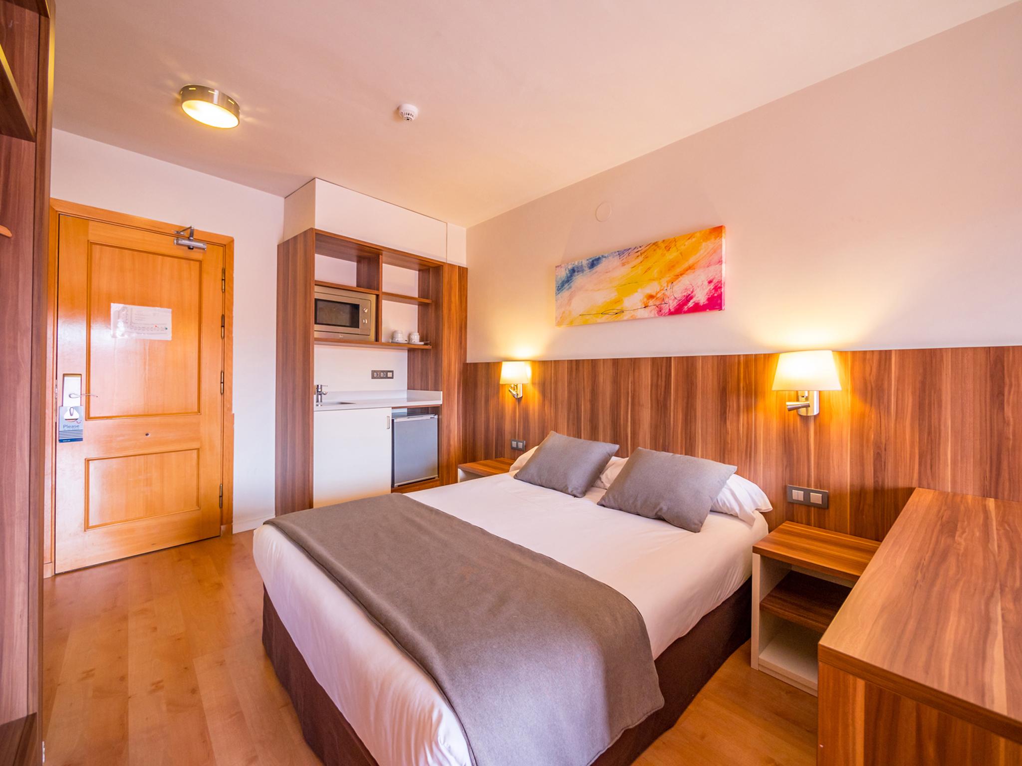 Golden Avenida Family Suites 4* سالو المظهر الخارجي الصورة