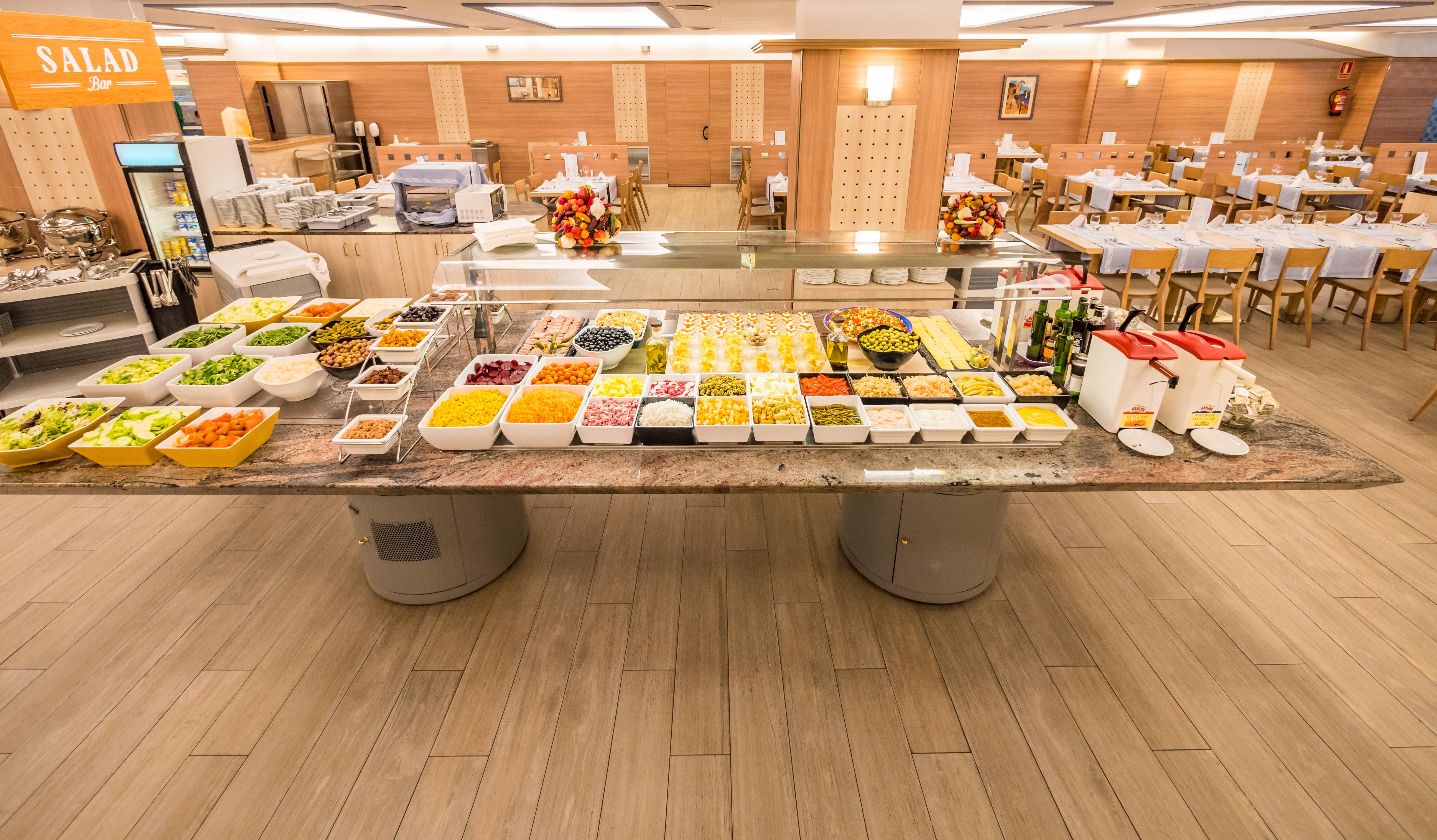 Golden Avenida Family Suites 4* سالو المظهر الخارجي الصورة