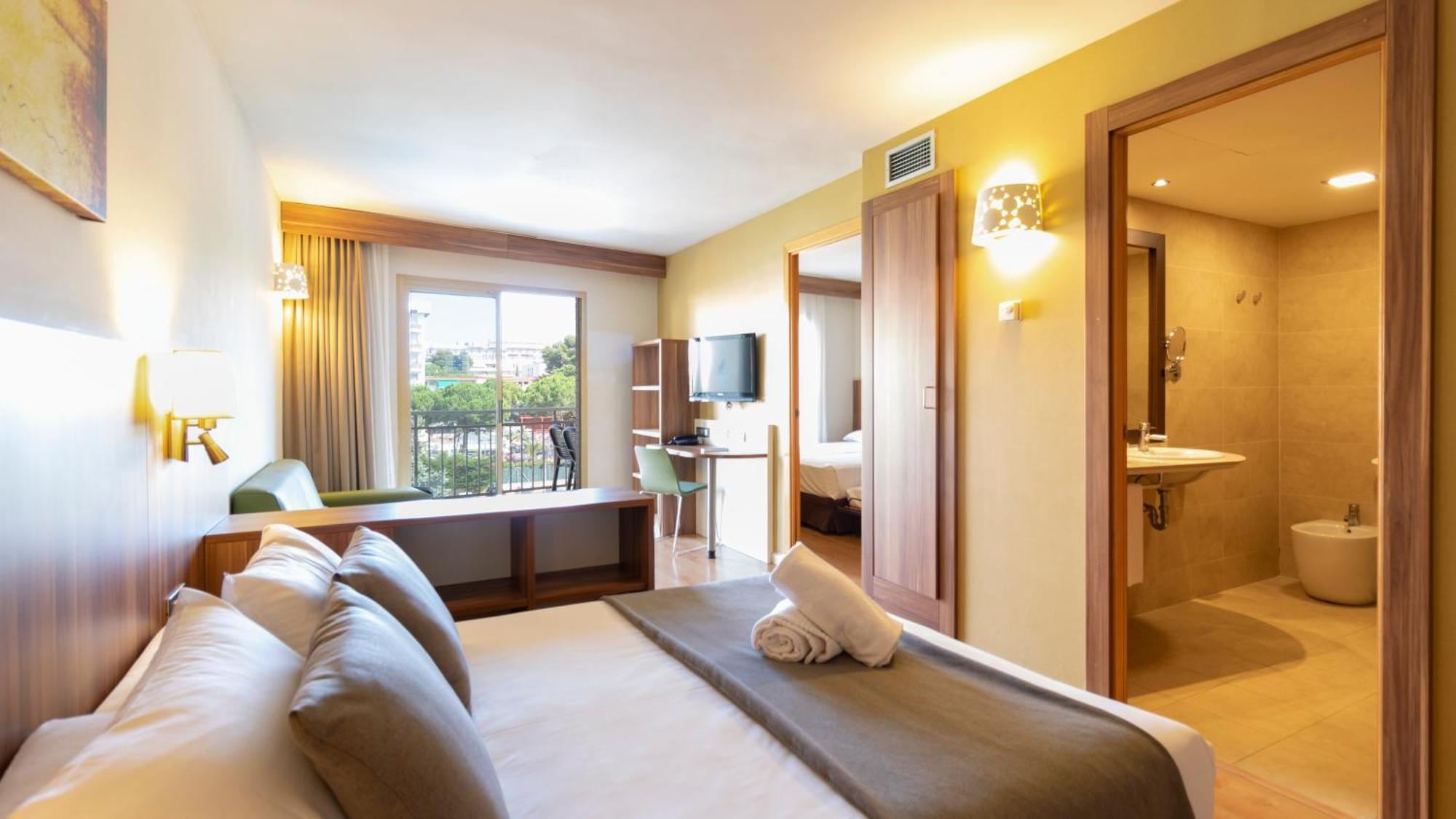 Golden Avenida Family Suites 4* سالو المظهر الخارجي الصورة