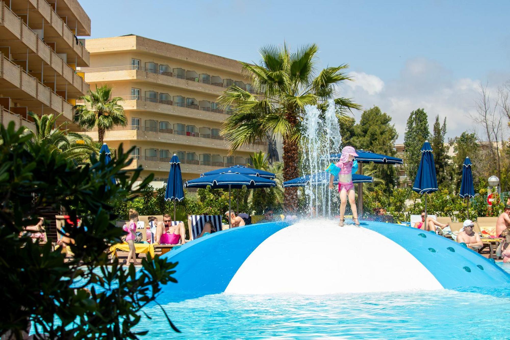 Golden Avenida Family Suites 4* سالو المظهر الخارجي الصورة