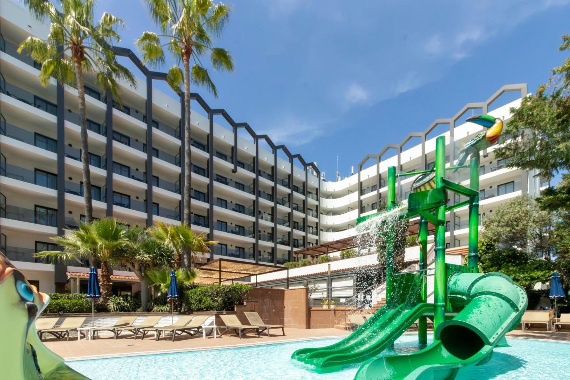 Golden Avenida Family Suites 4* سالو المظهر الخارجي الصورة